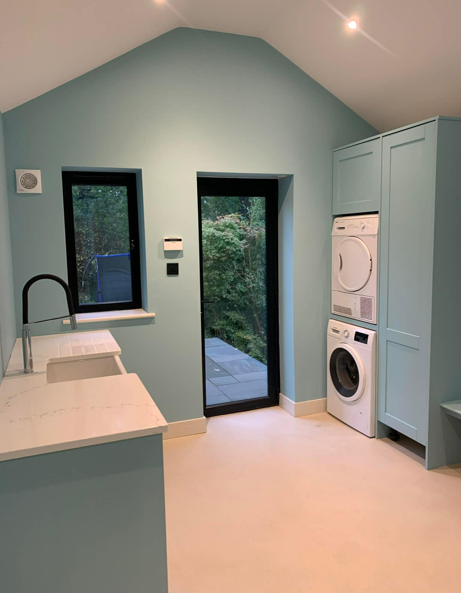 Fresh room been painted to a high standard by ourselves, clean fresh and tidy walls